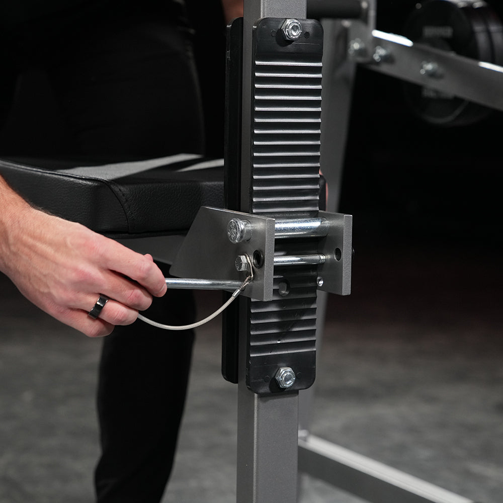 Hammer Strength Plate-Loaded 4 Way Neck