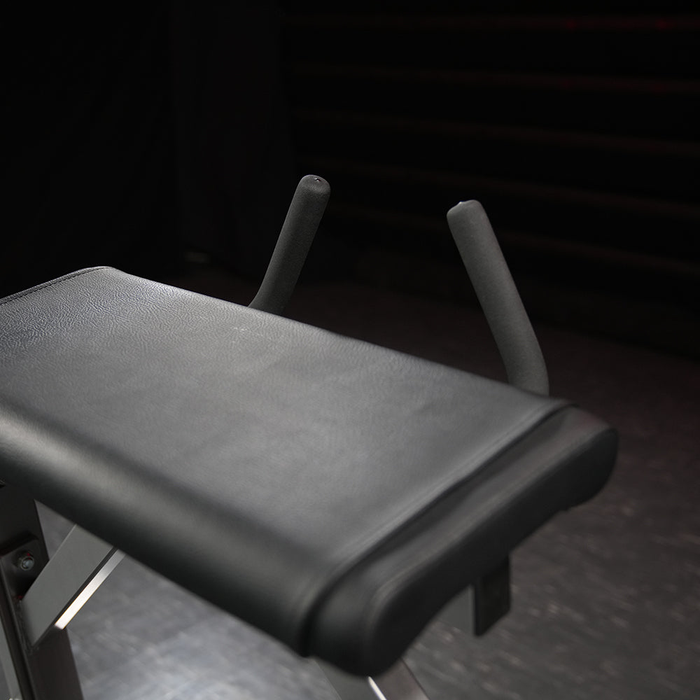 Hammer Strength Plate-Loaded Iso-Lateral Kneeling Leg Curl
